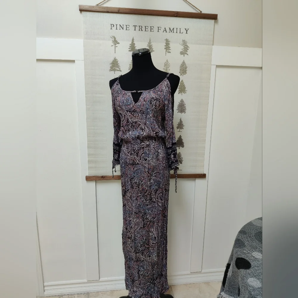 American Eagle Paisley Cold Shoulder Maxi Dress - Size M - Picture 5 of 12